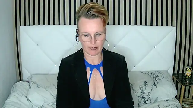 xxNoeliaxx online show from 01/30/25, 03:08