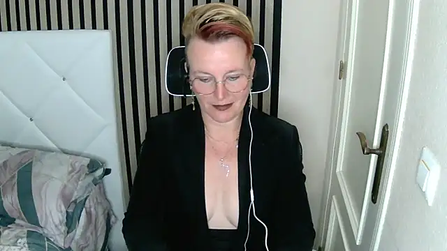 xxNoeliaxx online show from 03/14/25, 08:32