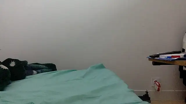 Snapshot of molozeb chatting on 11/12/25, 03:51 molozeb online show from 11/12/25, 03:51