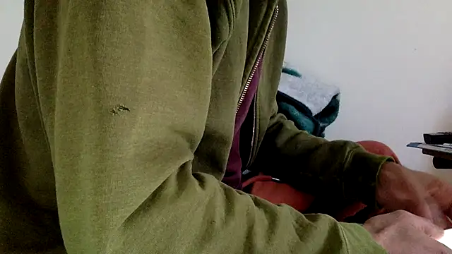 Snapshot of molozeb chatting on 11/17/25, 07:47 molozeb online show from 11/17/25, 07:47