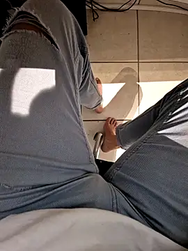 Lorent6969 online show from 10/13/25, 10:48