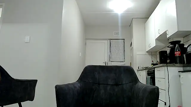 officialkhakes za online show from 01/05/25, 06:35