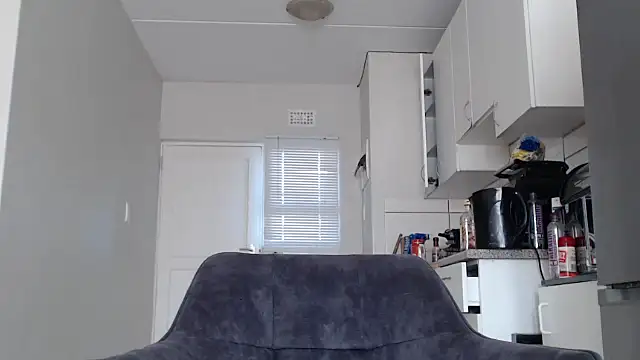 officialkhakes za online show from 11/21/25, 06:12