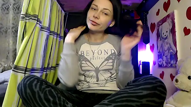 Snapshot of HarleyQuinn_69 chatting on 01/16/25, 10:23 HarleyQuinn 69 online show from 01/16/25, 10:23