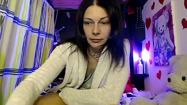 Snapshot of HarleyQuinn_69 chatting on 03/08/25, 08:25 HarleyQuinn 69 online show from 03/08/25, 08:25