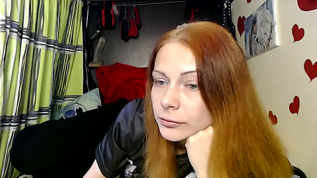 Snapshot of HarleyQuinn_69 chatting on 09/19/25, 07:47 HarleyQuinn 69 online show from 09/19/25, 07:47