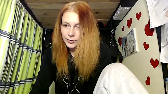 Snapshot of HarleyQuinn_69 chatting on 09/21/25, 02:51 HarleyQuinn 69 online show from 09/21/25, 02:51