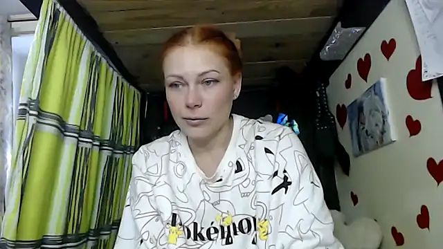 Snapshot of HarleyQuinn_69 chatting on 09/29/25, 09:03 HarleyQuinn 69 online show from 09/29/25, 09:03