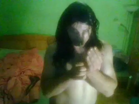 Snapshot of Piter9023 chatting on 09/22/25, 01:40 Piter9023 online show from 09/22/25, 01:40