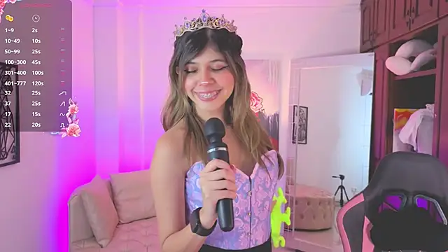 NATAASHA    online show from 10/15/25, 03:39