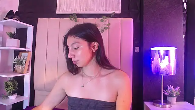 Snapshot of kendall_saenz chatting on 09/12/25, 02:17 kendall saenz online show from 09/12/25, 02:17