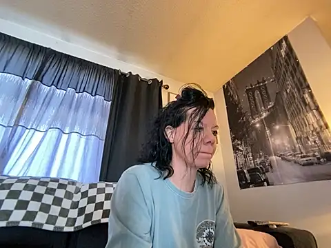 Snapshot of SidneyRaee chatting on 12/05/24, 05:17 SidneyRaee online show from 12/05/24, 05:17