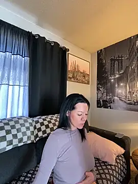 Snapshot of SidneyRaee chatting on 12/06/24, 04:49 SidneyRaee online show from 12/06/24, 04:49