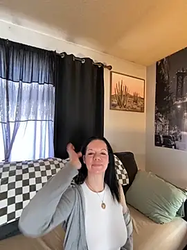 Snapshot of SidneyRaee chatting on 12/11/24, 05:26 SidneyRaee online show from 12/11/24, 05:26