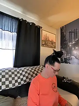 Snapshot of SidneyRaee chatting on 01/07/25, 06:35 SidneyRaee online show from 01/07/25, 06:35