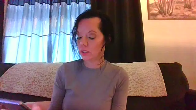 Snapshot of SidneyRaee chatting on 01/30/25, 08:31 SidneyRaee online show from 01/30/25, 08:31