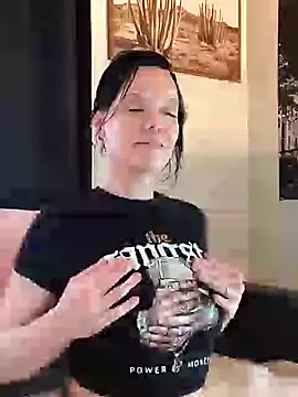 Snapshot of SidneyRaee chatting on 02/11/25, 06:44 SidneyRaee online show from 02/11/25, 06:44