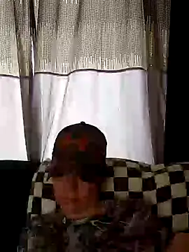 Snapshot of SidneyRaee chatting on 02/28/25, 05:15 SidneyRaee online show from 02/28/25, 05:15