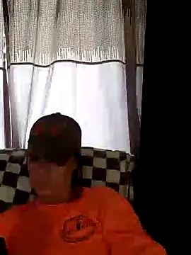 Snapshot of SidneyRaee chatting on 03/03/25, 06:44 SidneyRaee online show from 03/03/25, 06:44