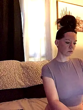 Snapshot of SidneyRaee chatting on 09/11/25, 05:46 SidneyRaee online show from 09/11/25, 05:46