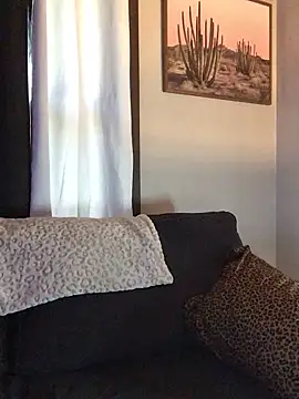 Snapshot of SidneyRaee chatting on 09/16/25, 04:41 SidneyRaee online show from 09/16/25, 04:41