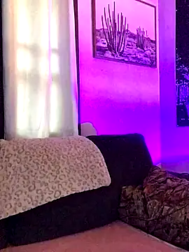 Snapshot of SidneyRaee chatting on 09/23/25, 01:58 SidneyRaee online show from 09/23/25, 01:58