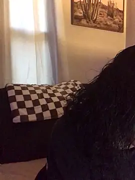 Snapshot of SidneyRaee chatting on 11/17/25, 07:19 SidneyRaee online show from 11/17/25, 07:19