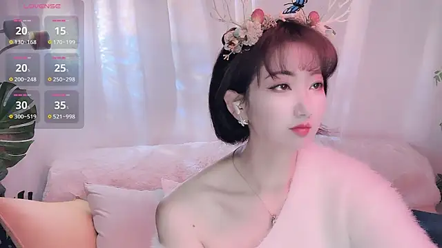 Snapshot of Mist_lili chatting on 12/25/24, 12:47 Mist lili online show from 12/25/24, 12:47