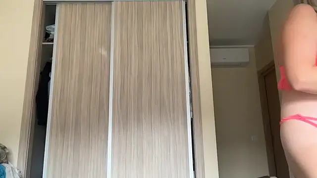 naughtyhollyxxxx online show from 10/15/25, 03:56