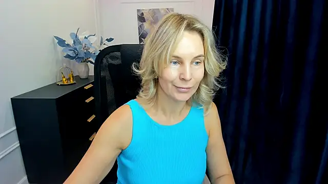 Snapshot of Sinty_Devis chatting on 09/27/25, 11:37 Sinty Devis online show from 09/27/25, 11:37