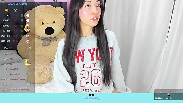 Snapshot of SophiaLiu chatting on 01/13/25, 11:49 SophiaLiu online show from 01/13/25, 11:49