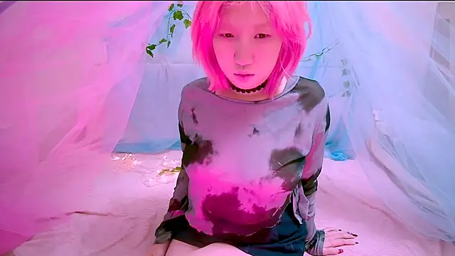 Snapshot of Akemilun chatting on 11/05/25, 04:18 Akemilun online show from 11/05/25, 04:18