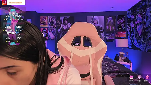 Snapshot of LanaKyutt chatting on 10/10/25, 01:21 LanaKyutt online show from 10/10/25, 01:21