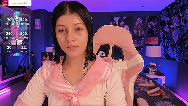 Snapshot of LanaKyutt chatting on 10/18/25, 12:28 LanaKyutt online show from 10/18/25, 12:28