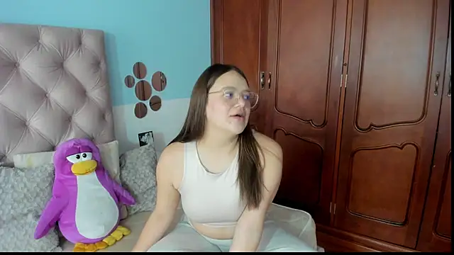 Snapshot of _Sarahh_0 chatting on 01/09/25, 01:45 Sarahh 0 online show from 01/09/25, 01:45