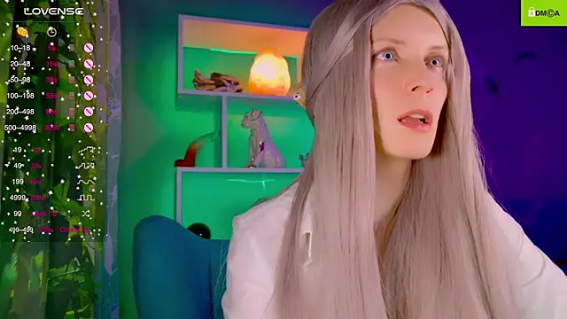 Snapshot of Flash_Summer chatting on 10/30/25, 12:23 Flash Summer online show from 10/30/25, 12:23