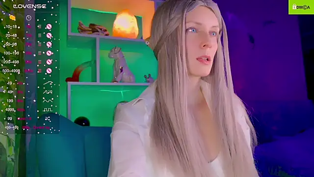 Snapshot of Flash_Summer chatting on 11/03/25, 12:02 Flash Summer online show from 11/03/25, 12:02