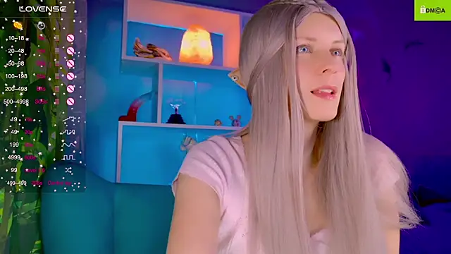 Snapshot of Flash_Summer chatting on 11/05/25, 01:05 Flash Summer online show from 11/05/25, 01:05