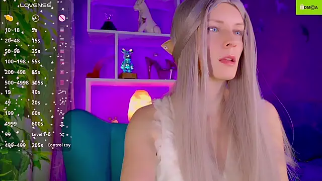 Snapshot of Flash_Summer chatting on 11/06/25, 11:48 Flash Summer online show from 11/06/25, 11:48