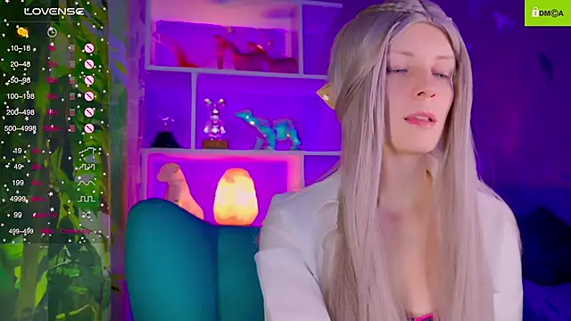 Snapshot of Flash_Summer chatting on 11/07/25, 11:49 Flash Summer online show from 11/07/25, 11:49