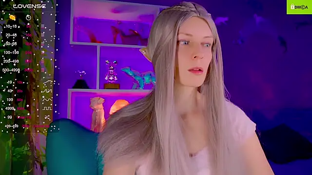 Snapshot of Flash_Summer chatting on 11/23/25, 12:21 Flash Summer online show from 11/23/25, 12:21