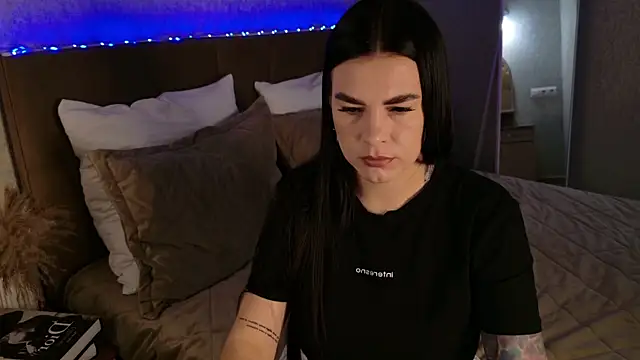 HugeBoobs- online show from 10/16/25, 06:03