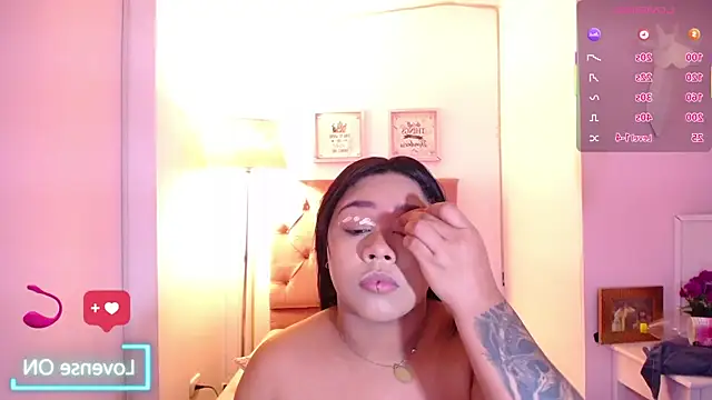 Nahom1  online show from 10/23/25, 10:41