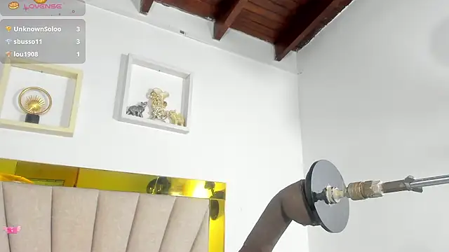 Snapshot of angel_dthroatt chatting on 12/18/24, 03:11 angel dthroatt online show from 12/18/24, 03:11