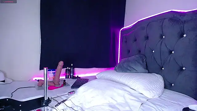 henry diiaz online show from 10/28/25, 08:51