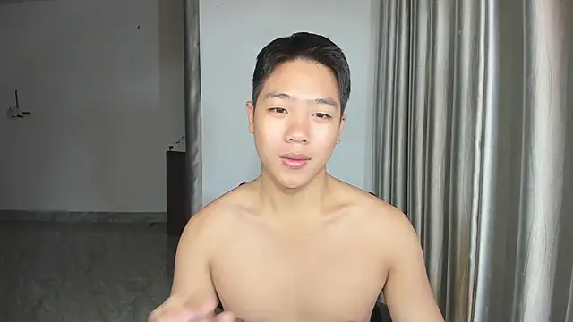 Snapshot of Oliver_Nl chatting on 01/15/25, 03:33 Oliver Nl online show from 01/15/25, 03:33