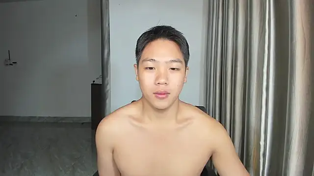 Snapshot of Oliver_Nl chatting on 01/15/25, 04:11 Oliver Nl online show from 01/15/25, 04:11