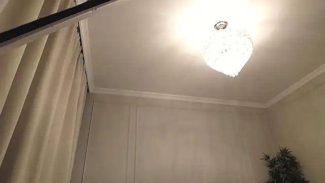 Miriam fox online show from 10/18/25, 04:30