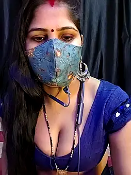 Snapshot of MUMTAJ_1 chatting on 02/13/25, 06:27 MUMTAJ 1 online show from 02/13/25, 06:27