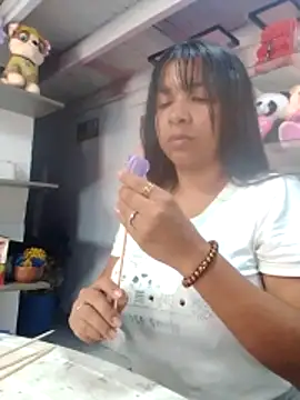 Snapshot of VivienAndClark chatting on 11/04/25, 03:00 VivienAndClark online show from 11/04/25, 03:00